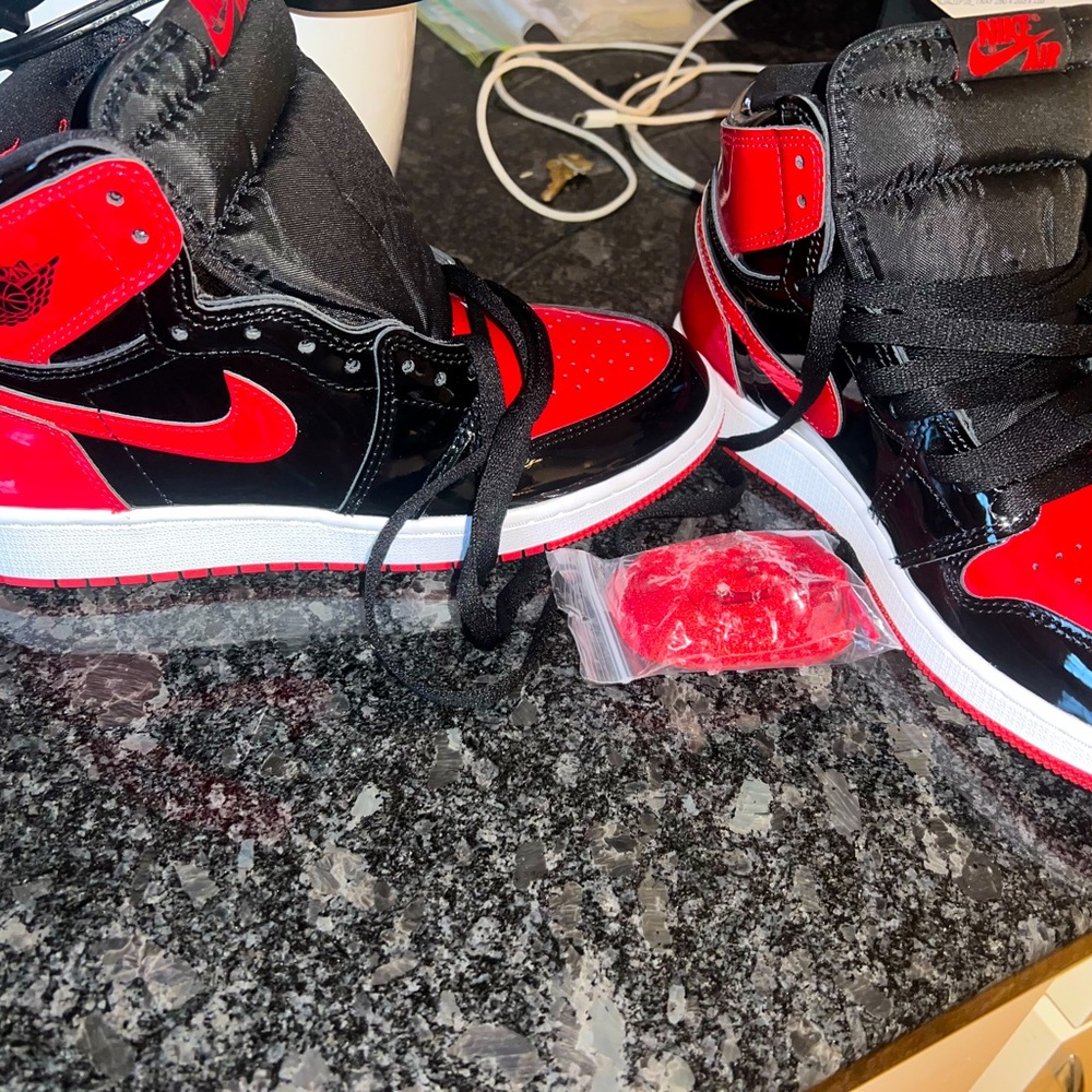Never been worn. 6.5 men Air Jordan retro high